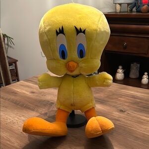 Tweety Bird six Flags Looney Tunes 1997 Warner Bros 16 inches